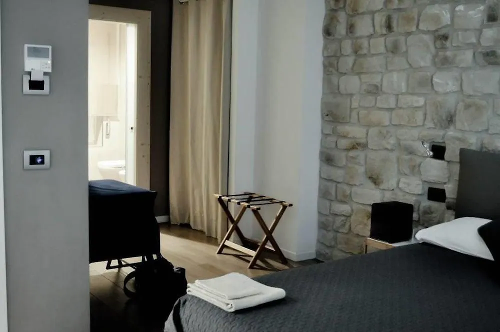 Olivia Rooms Teocrito Syracuse